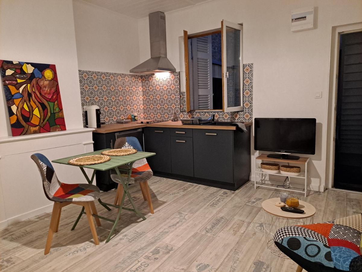 Studio Cosy Meuble, Terrasse Et Patio Pour Velo 罗什福尔 外观 照片